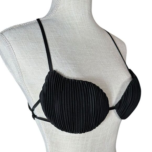 Babyboo Sienna Black Plisse Satin Strappy Bralette Top - Picture 5 of 9